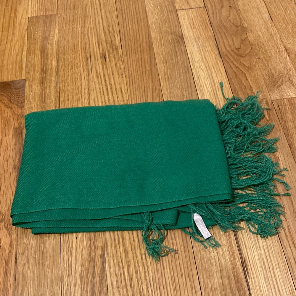 Nordstrom 100% Cashmere Green Scarf